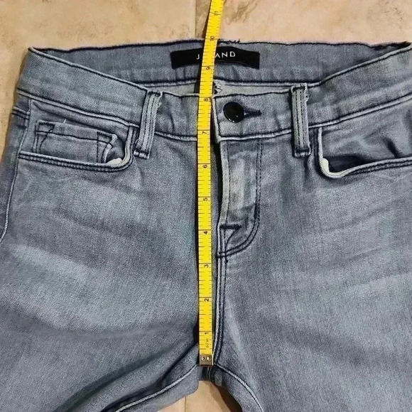J Brand Strobe Capri - Picture 4 of 10